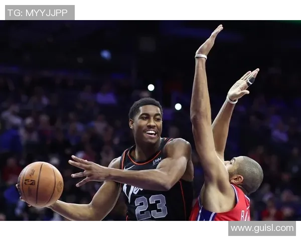 杭州篮球队团队协作引发热议球迷对战术配合和球员默契提出不同看法 杭州篮球队团队协作引发热议球迷对战术配合和球员默契提出不同看法