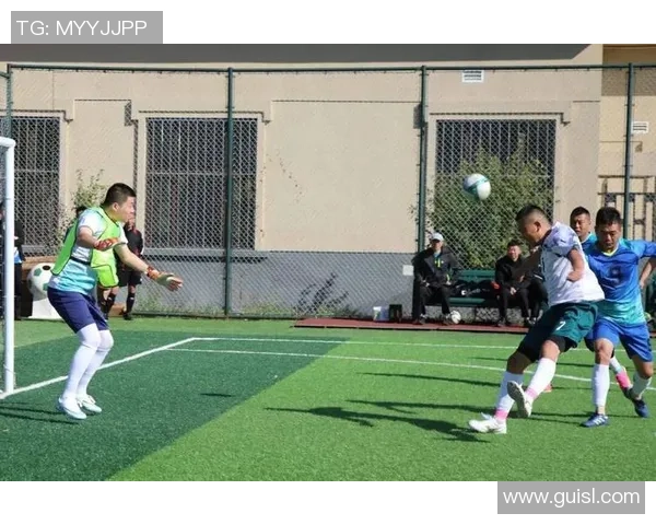 模仿驴的足球明星如何在绿茵场上展现独特风采与幽默魅力